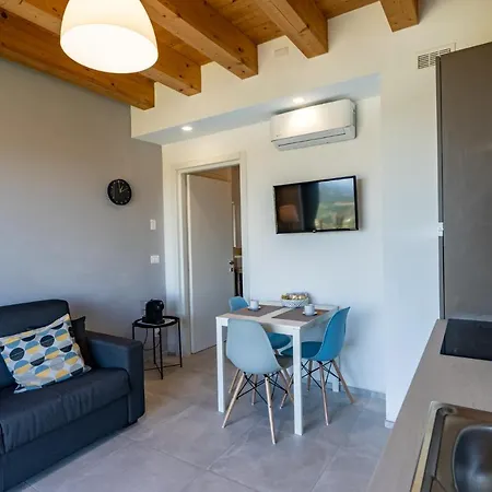 Casa Tina * Diano dʼAlba