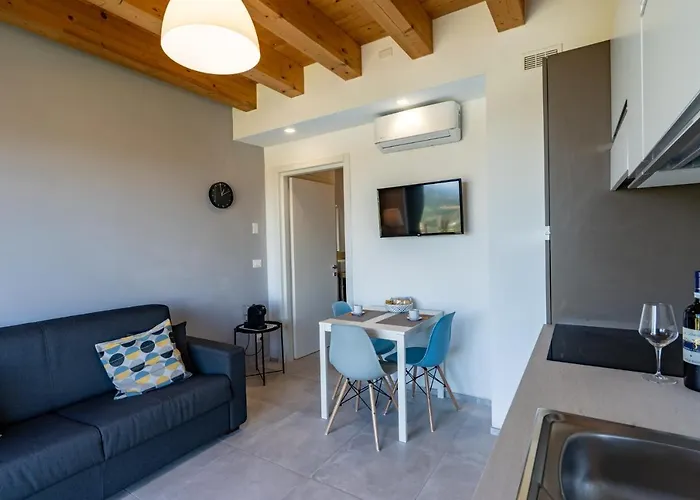 Casa Tina * Diano dʼAlba